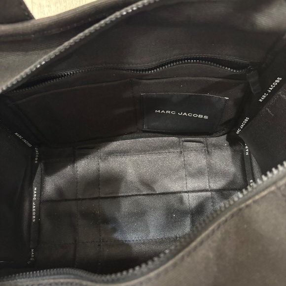 MARC JACOBS | The Canvas Medium Tote Bag | Black - Picture 6 of 7